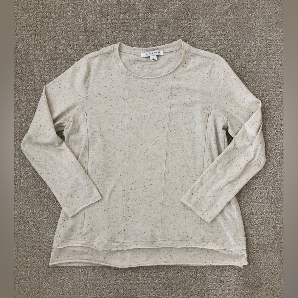 Loyal Hana NURSING AND MATERNITY LONG SLEEVE TOP